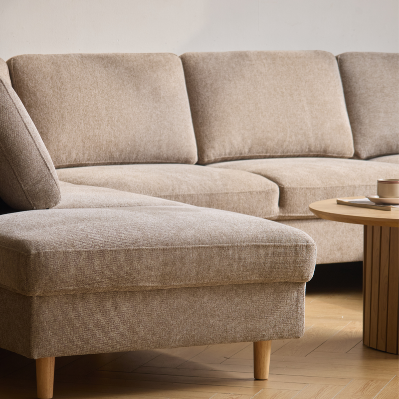 Jennifer rechtszijdige U-bank in zandkleur met chaise longue - L: 300 x D: 208 x H: 82 cm